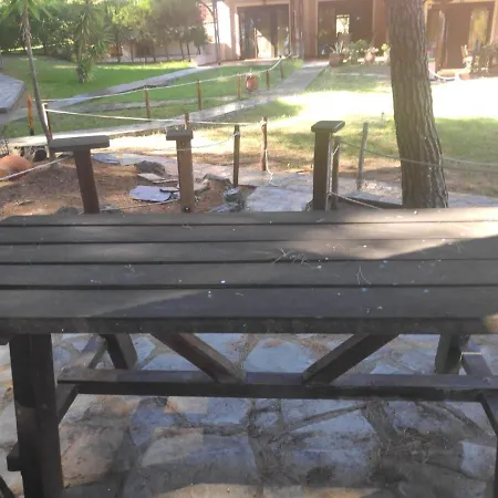 Korina - Beachfront Maisonette Between & Metamorphosis Villa *