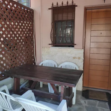 Korina - Beachfront Maisonette Between & Metamorphosis *