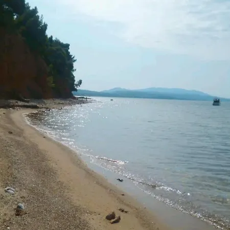 Korina - Beachfront Maisonette Between & Metamorphosis * Nikiti (Sithonia)